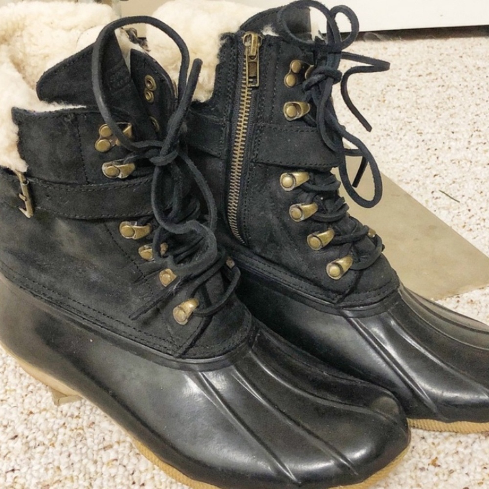 Sperry top zipper boots